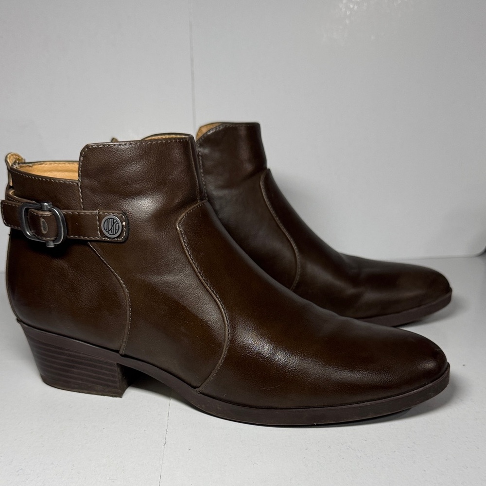 Elegant Brown Ankle Boots
